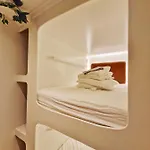 The Golden Stork Auberge de jeunesse *