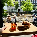 The Golden Stork * The Hague