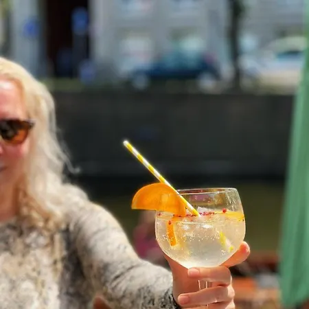 אכסניה The Golden Stork *