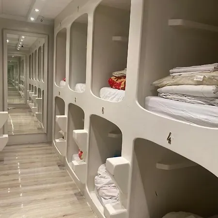 Hostel The Golden Stork Den Haag