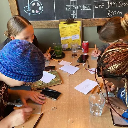 The Golden Stork האג