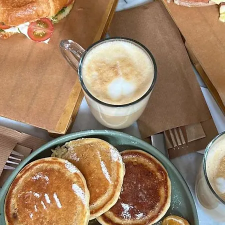 The Golden Stork * Lahey