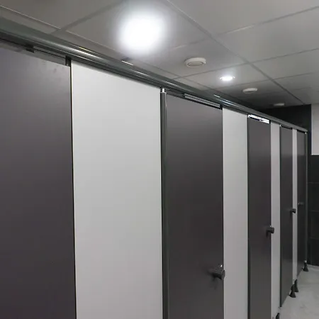 אכסניה The Golden Stork