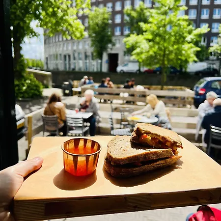 The Golden Stork * האג