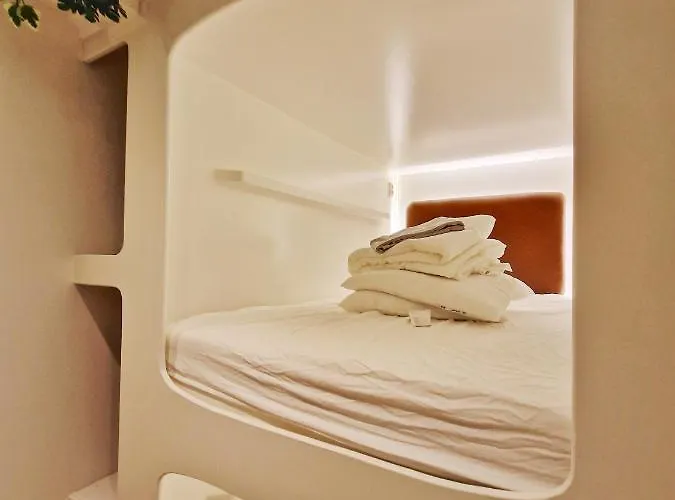 The Golden Stork Vandrarhem *