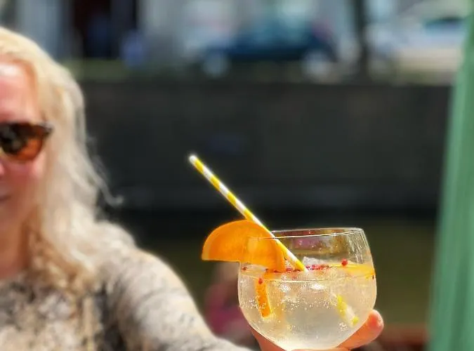 Hostel The Golden Stork *